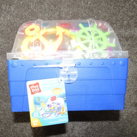Play Day pool toy dive set treasure chest, NWT - Picture 3 of 11